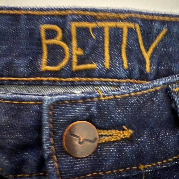 Kimes Ranch Betty Blue Modest Boot Cut Mid Rise Jeans Size 2 - Picture 7 of 12